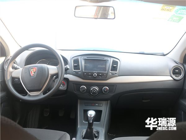 2015款荣威350,表显真实公里数少,车子的状况好值得入手