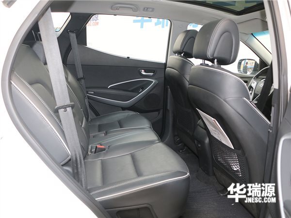 两驱智能型现代全新胜达，立省9万加