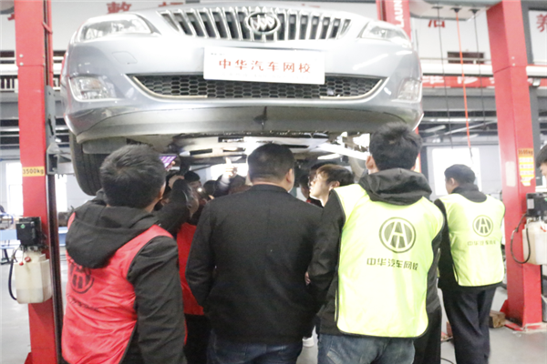 一季度新能源车销售量上涨117.8%,新能源汽修师成“抢手人才”