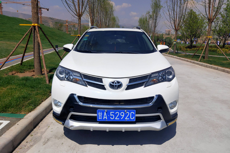 嘉峪关二手丰田RAV4荣放 2013款 2.5L 手自一体 精英版