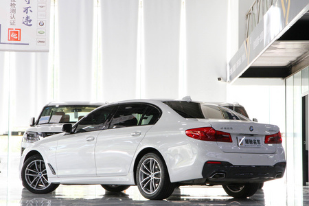 吴忠二手宝马5系 2018款 525Li 2.0T 手自一体 M运动套装