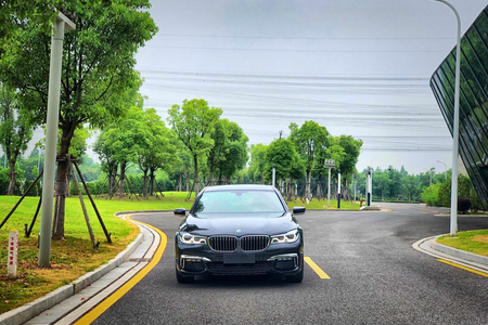 泰州二手宝马7系 2018款 730Li 2.0T 手自一体 领先版 M运动套装