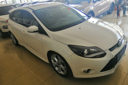 长治二手福特福克斯 2012款 两厢 2.0L 自动 豪华运动型