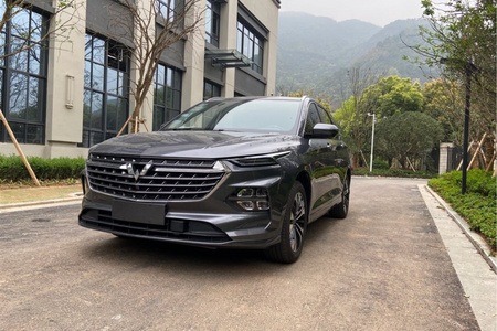 巴中二手五菱宏光PLUS 2020款 1.5L 手动 标准型 7座