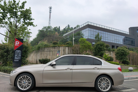 宜昌二手宝马3系 2017款 320Li xDrive 2.0T 手自一体 时尚版
