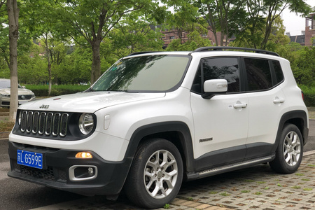 镇江二手Jeep自由侠 2017款 180T 双离合 高能版