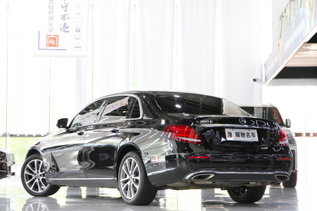 吴忠二手奔驰E级 2019款 E 300 L 豪华版